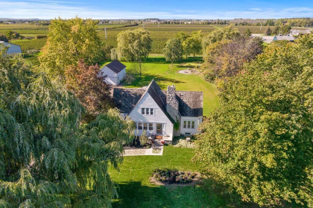 Villa Waterfront Niagara-On-The-Lake Farmhouse On A Vineyard Exterior foto