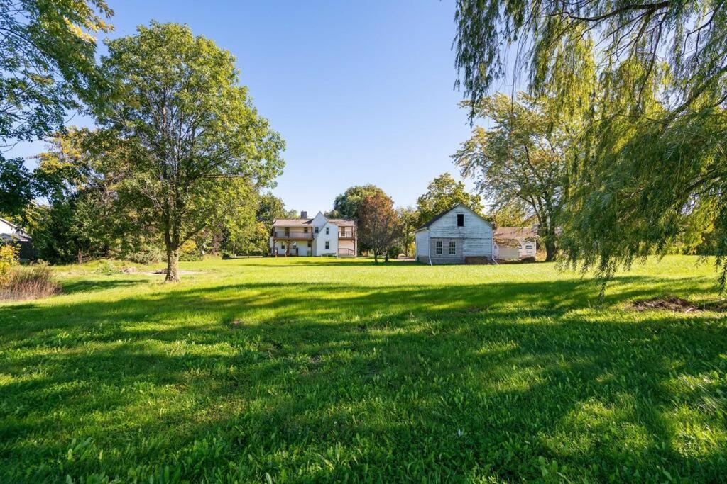 Villa Waterfront Niagara-On-The-Lake Farmhouse On A Vineyard Exterior foto